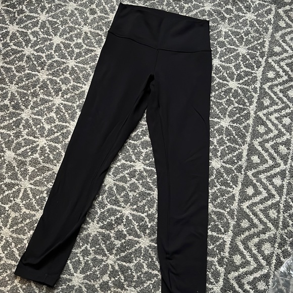 lululemon athletica Pants - Lululemon WunderUnder 7/8 length